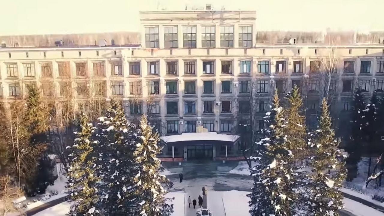 Николай Петров. Бросить вызов болезни (nikolaj-petrov-brosit-vyzov-bolezni) Документальный фильм