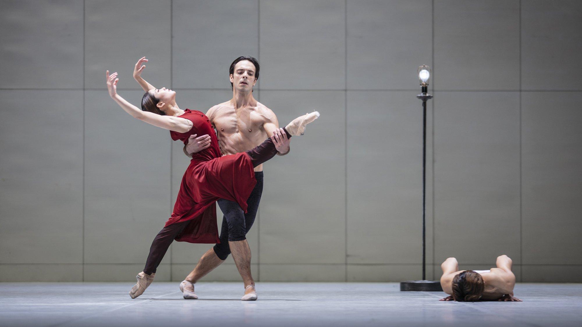 «Ghost Light» von John Neumeier (ghost-light-von-john-neumeier) Балет