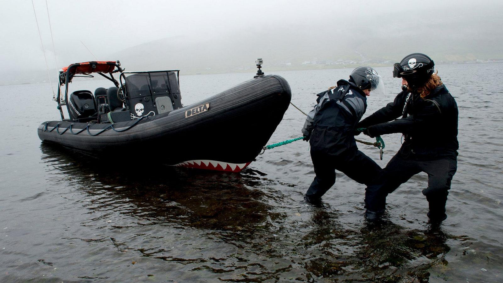 Китовые войны: Фарерские острова (kitovye-vojny-farerskie-ostrova) Документальный сериал