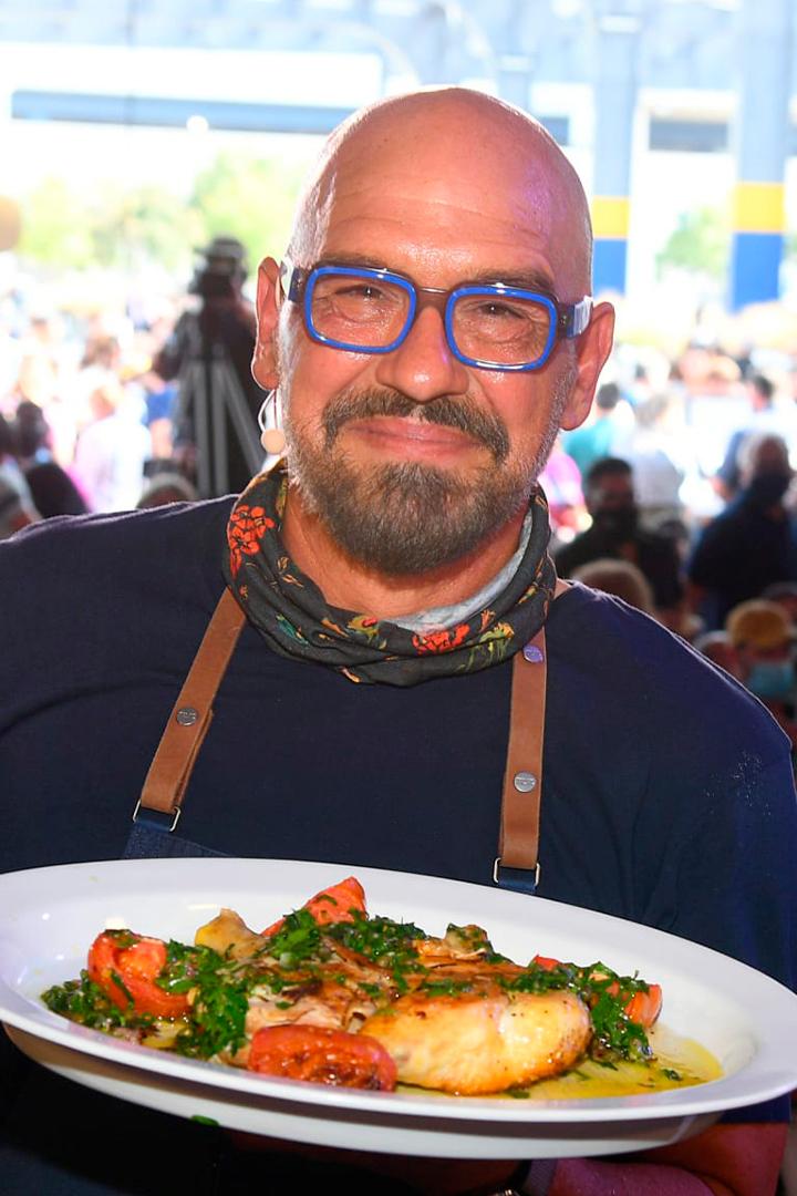 Throwdown With Michael Symon (throwdown-with-michael-symon) Досуг, хобби