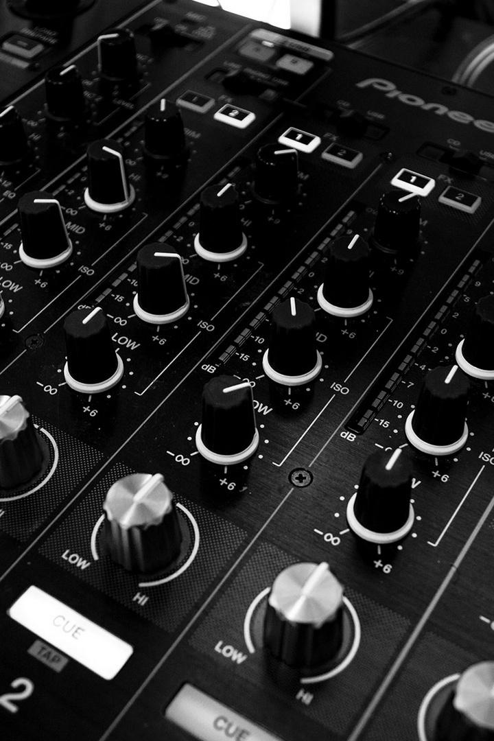 Hit RFM (hit-rfm) Музыка