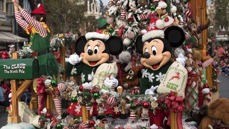 Постер Disney Parks Magical Christmas Day Parade