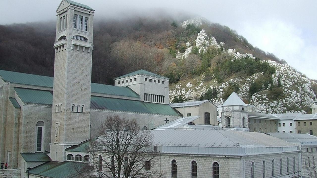 Montevergine (montevergine) Документальный фильм