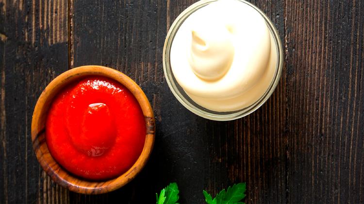 Постер Ketchup, mayo, la guerre des sauces