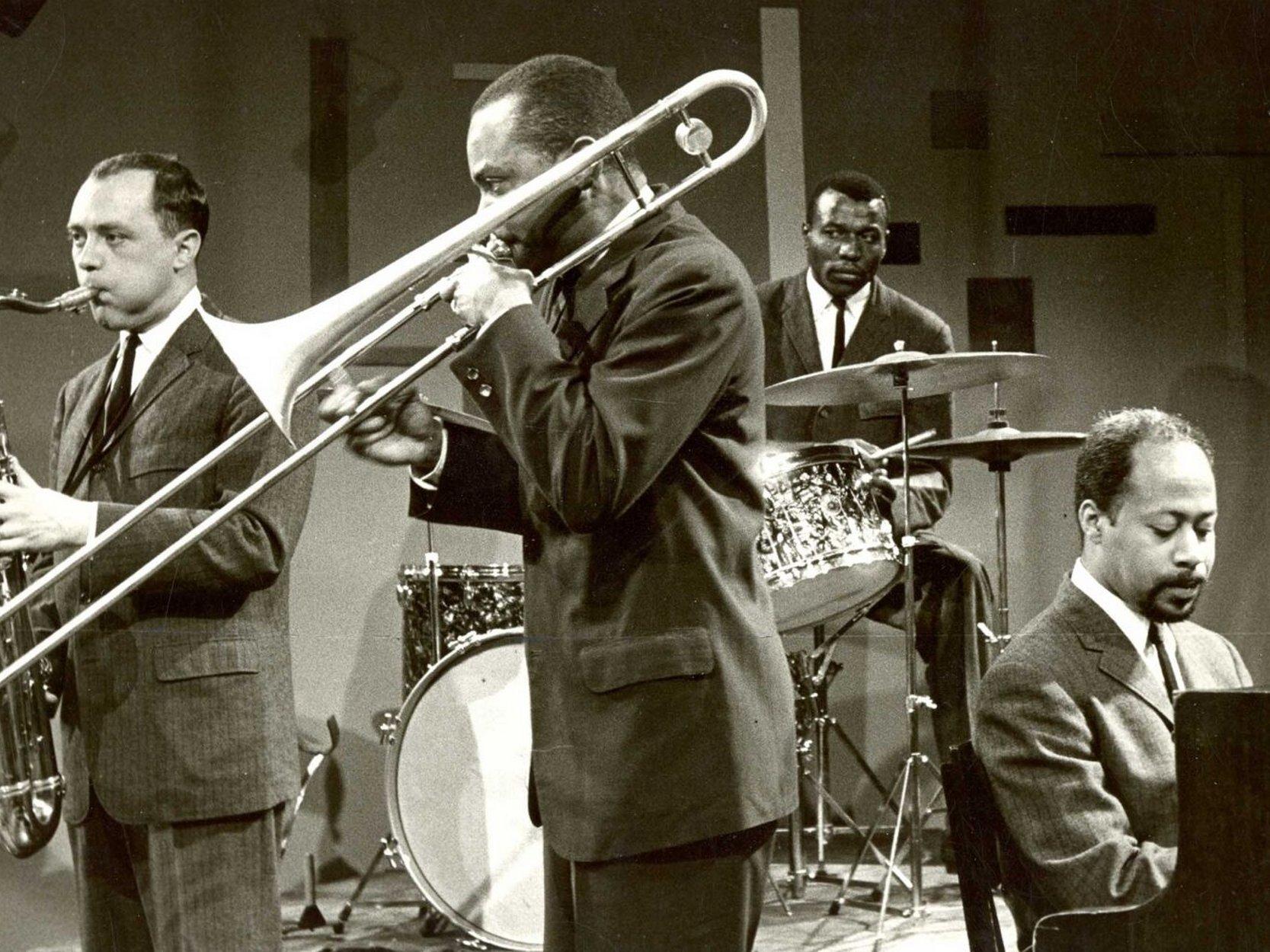 Легенды джаза — Квинтет Джаспара и Рене Тома (legendy-dzhaza-kvintet-dzhaspara-i-rene-toma) Музыка