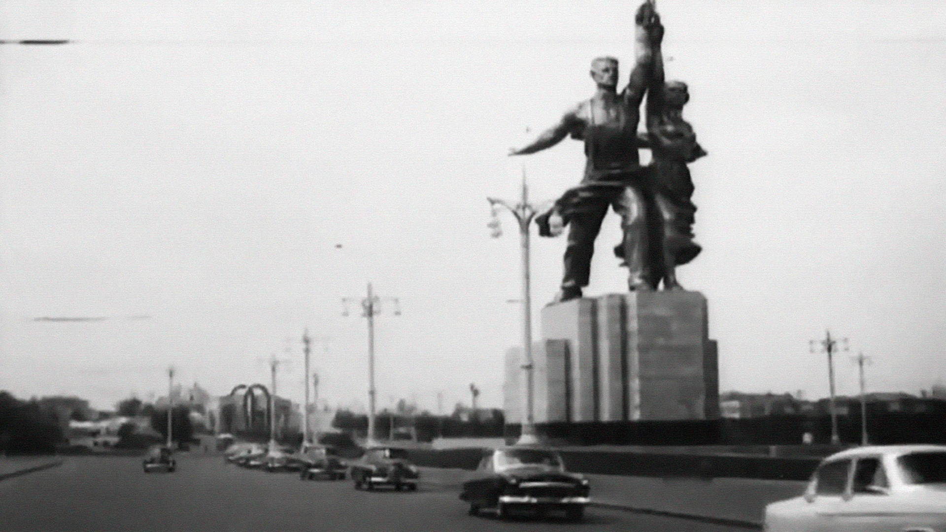 Soudruzi, nasedat! (soudruzi-nasedat) Документальный фильм