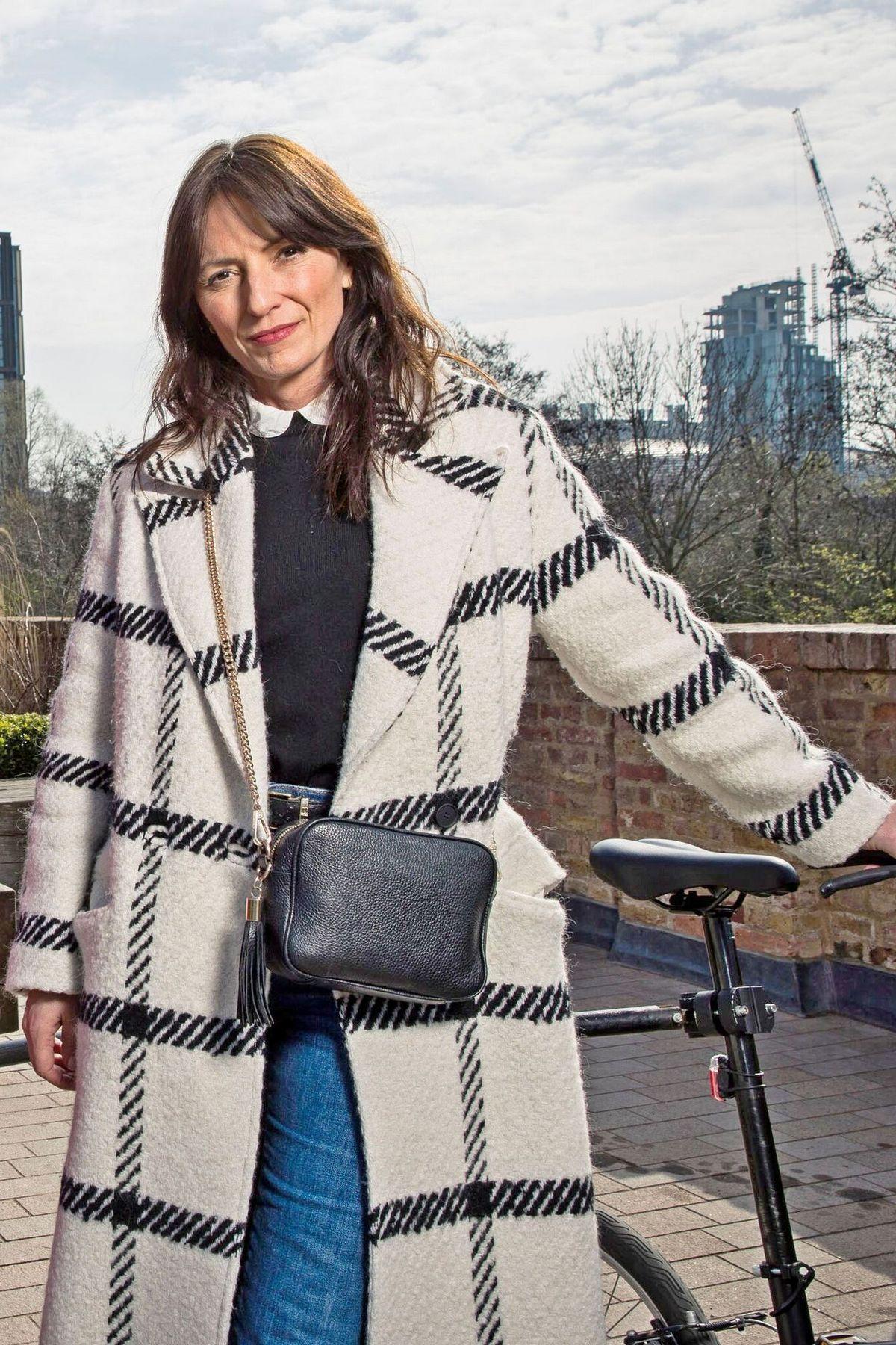 Davina McCall: Sex, Mind and the Menopause (davina-mccall-sex-mind-and-the-menopause) Документальный фильм