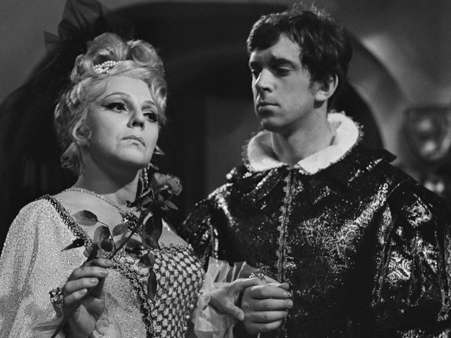 Královna Černá růže (krlovna-ern-re) Фильм 1972