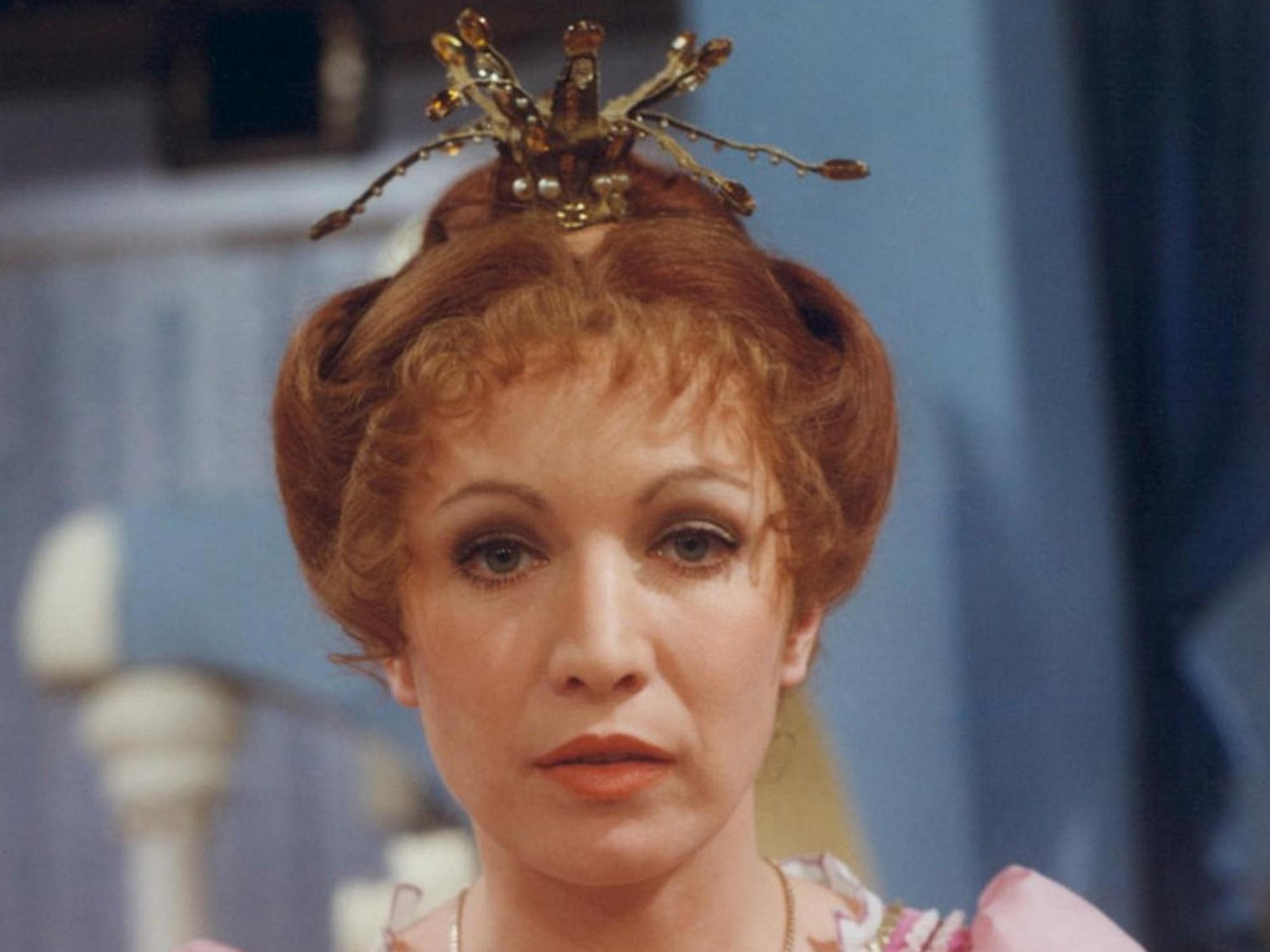 O brokátové růži a slavíku z perleti (o-broktov-ri-a-slavku-z-perleti) Фильм 1982