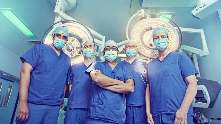 Постер Super Surgeons: A Chance at Life