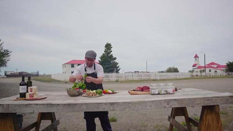 Постер Lamb leg in tierra del fuego