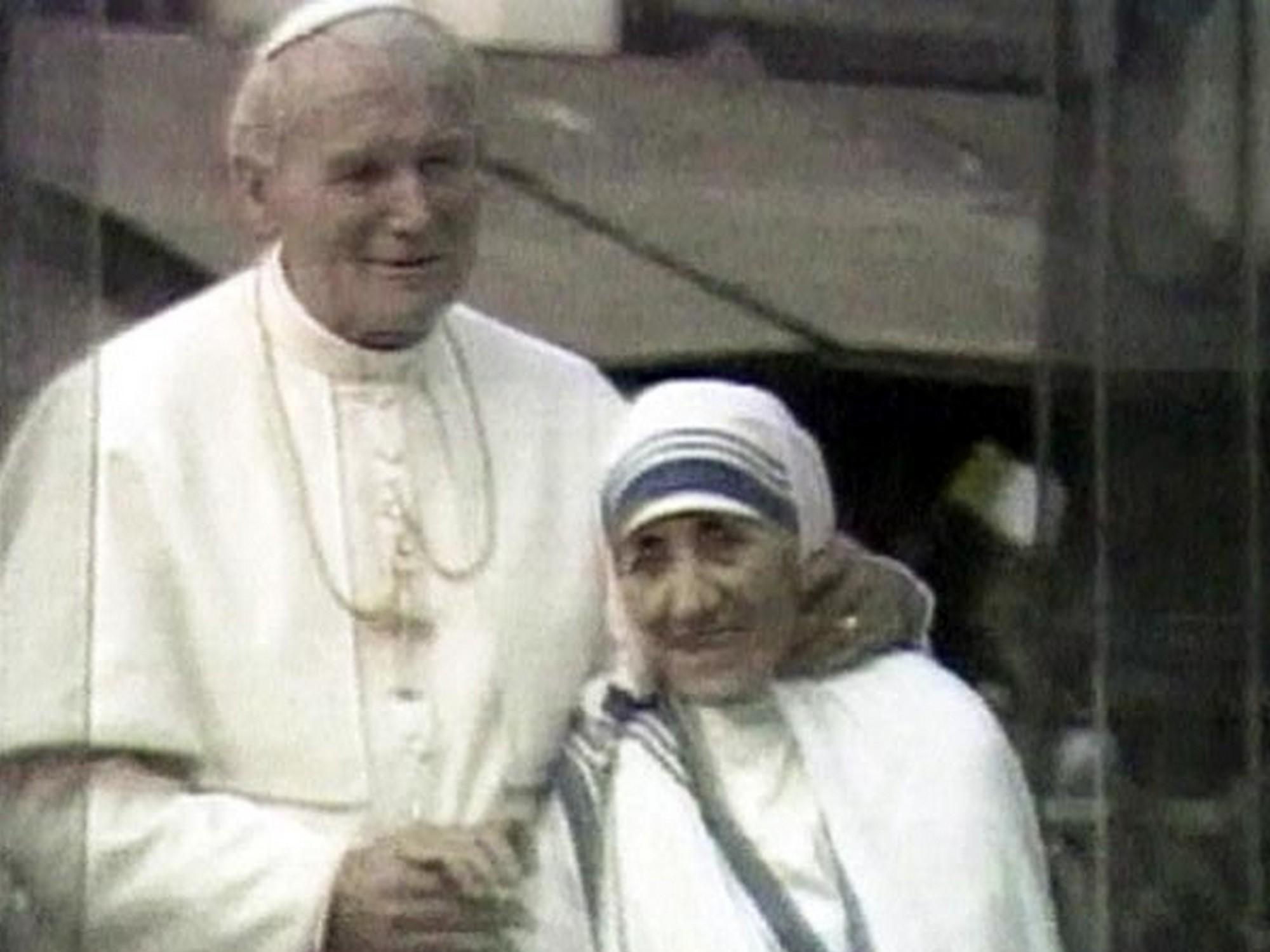 Jean-Paul II: l'empreinte d'un géant (jean-paul-ii-lempreinte-dun-gant) Документальный фильм