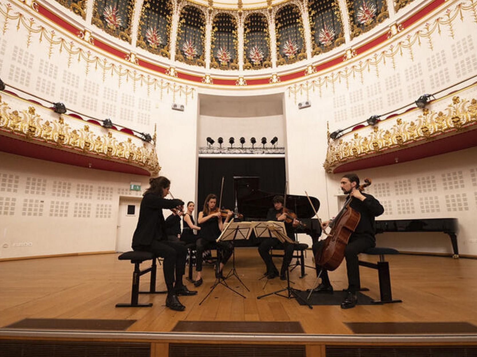 Юдит Яурегуи и Quatuor Gerhard — Фортепианный фестиваль в Лилле (judit-jauregui-i-quatuor-gerhard-fortepiannyj-festival-v-lille) Музыка