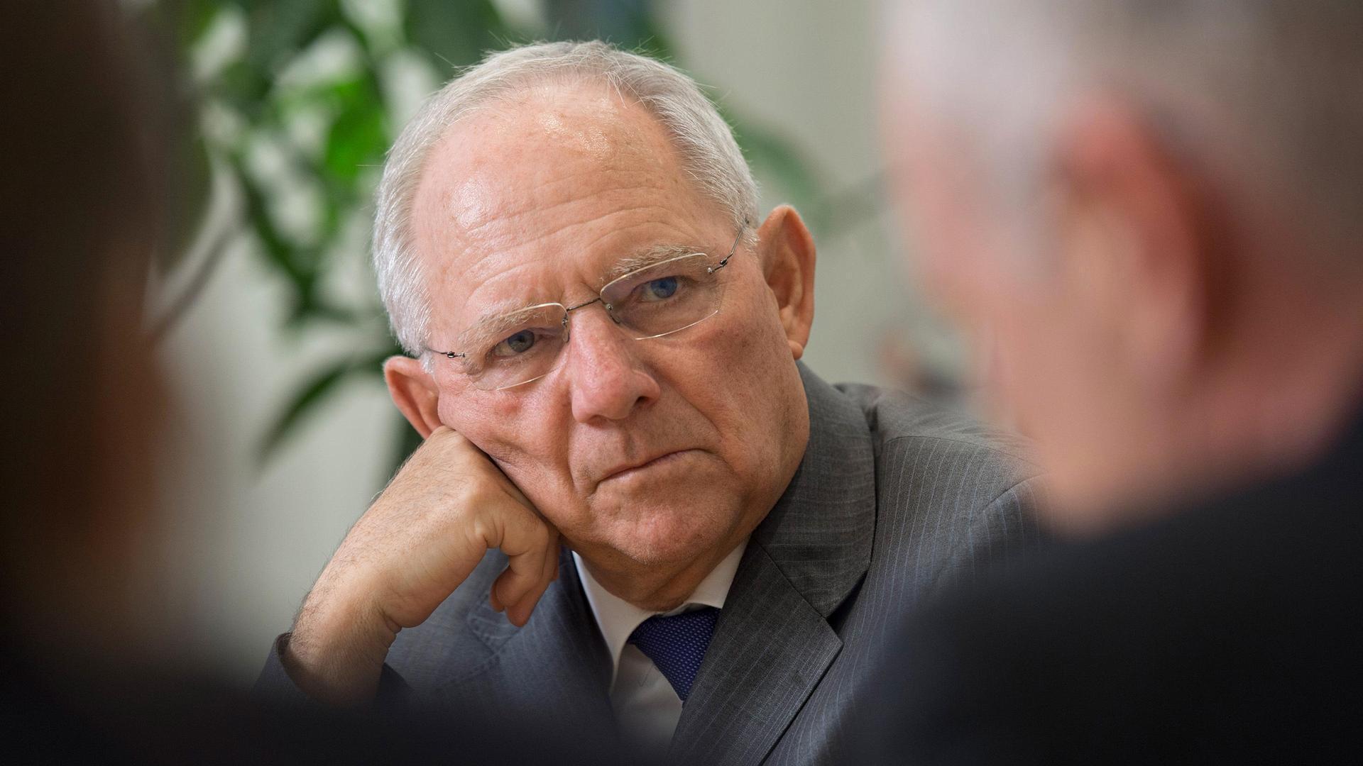 Lebenslänglich Politik. Der ewige Schäuble (lebenslnglich-politik-der-ewige-schuble) Документальный фильм