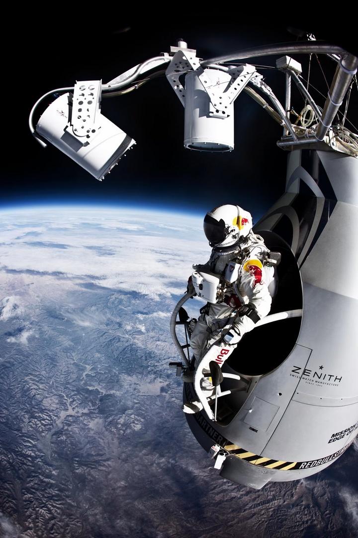 Космический прыжок - как Red Bull Stratos захватил мировое внимание (kosmicheskij-pryzhok-kak-red-bull-stratos-zahvatil-mirovoe-vnimanie) Документальный фильм