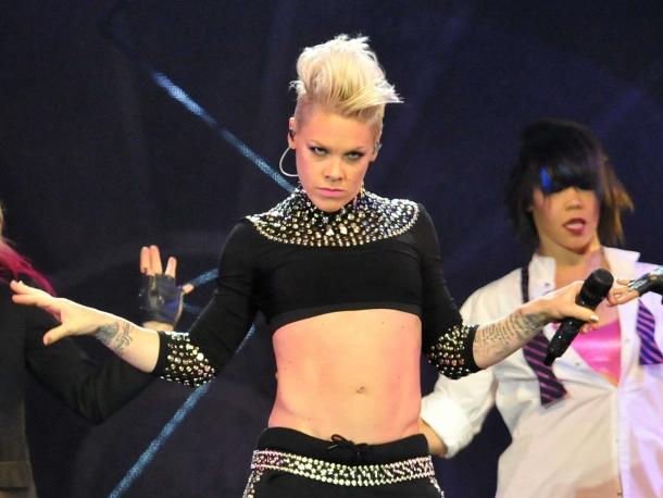 Шоу Pink в Мельбурне (shou-pink-v-melburne) ТВ-шоу