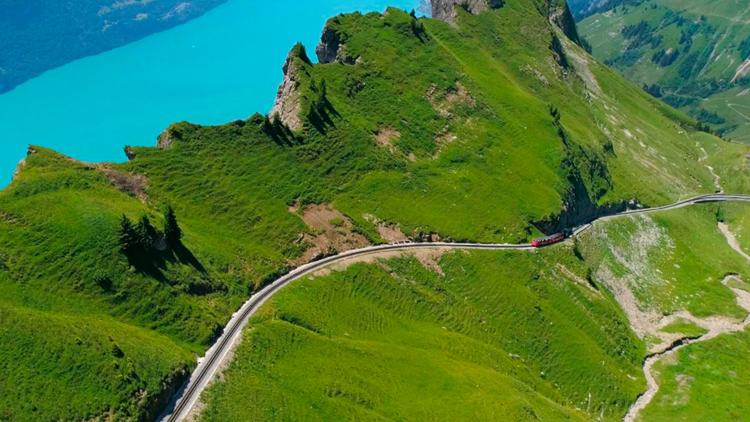 Постер Spektakuläre Bergbahnen der Schweiz