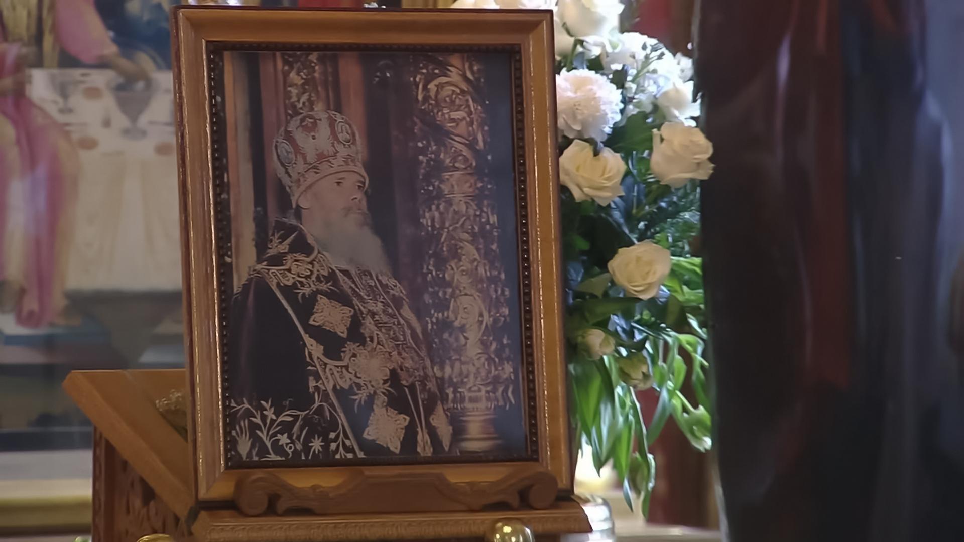 Панихида по патриарху Алексию II в Богоявленском кафедральном соборе Москвы (panihida-po-patriarhu-aleksijuii-v-bogojavlenskom-kafedralnom-sobore-moskvy) Другое