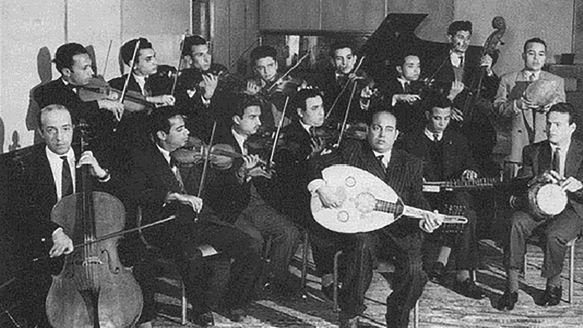 ﺍﻟﺮﻭﺍﺩ : ﺃﺣﻤﺪ ﺍﻟﺒﻴﻀﺎﻭﻱ.. ﻧﺸﺄﺗﻪ ﻭﻭﻟﻌﻪ ﺑﺎﻟﻤﻮﺳﻴﻘﻰ Документальный фильм