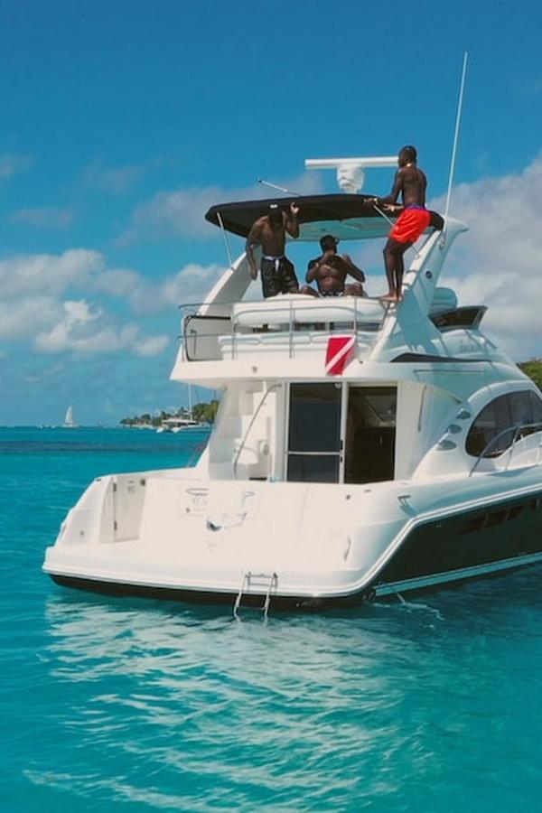 The Caribbean: Billionaires' Paradise (the-caribbean-billionaires-paradise) Документальный фильм