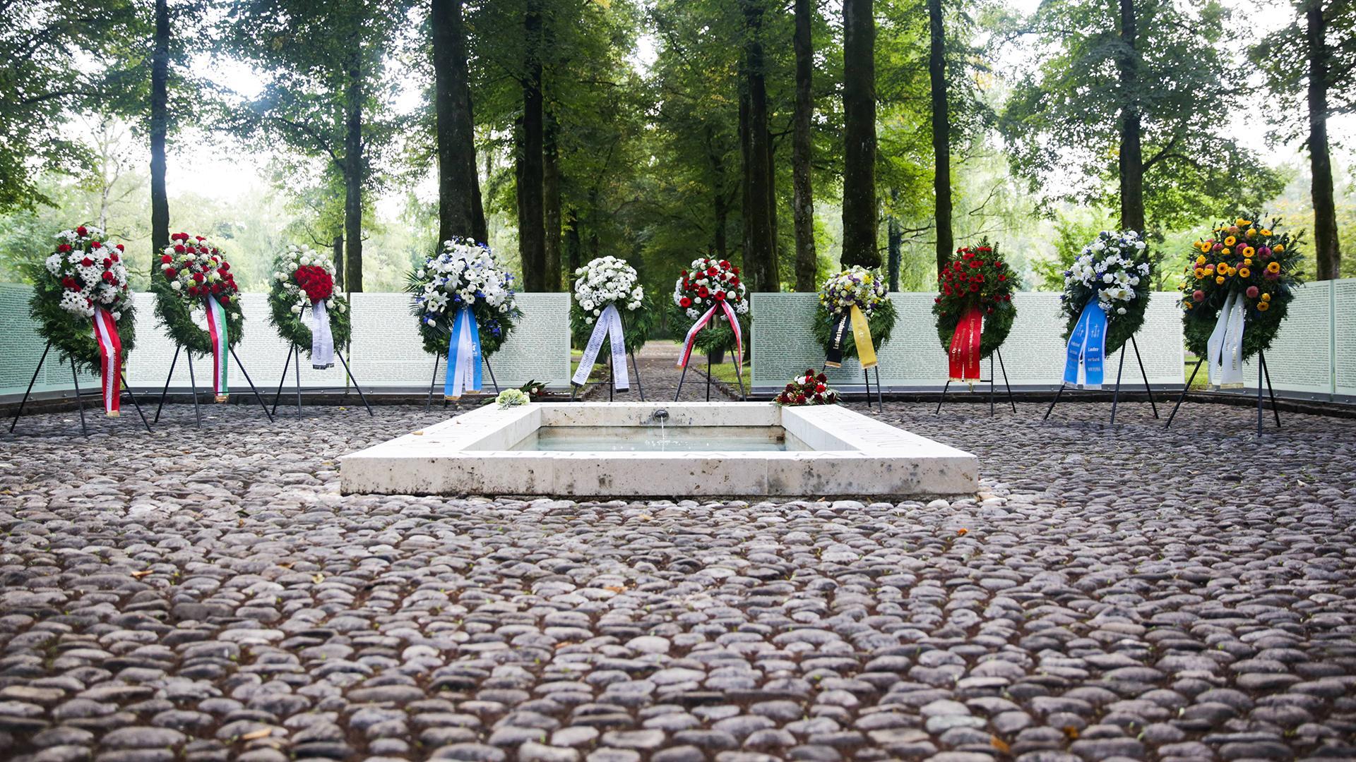 Holocaust-Gedenkakt in München (holocaust-gedenkakt-in-mnchen) Документальный фильм