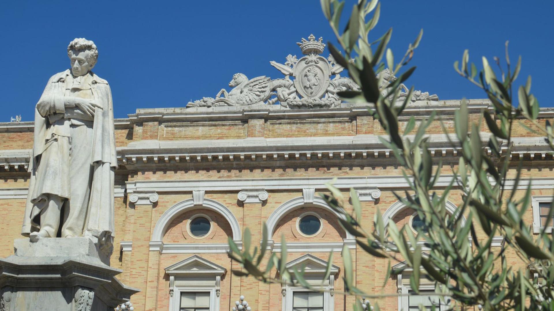 Италия: The medieval town of Recanati - the birthplace of Giacomo Leopardi (italija-the-medieval-town-of-recanati-the-birthplace-of-giacomo-leopardi) Досуг, хобби