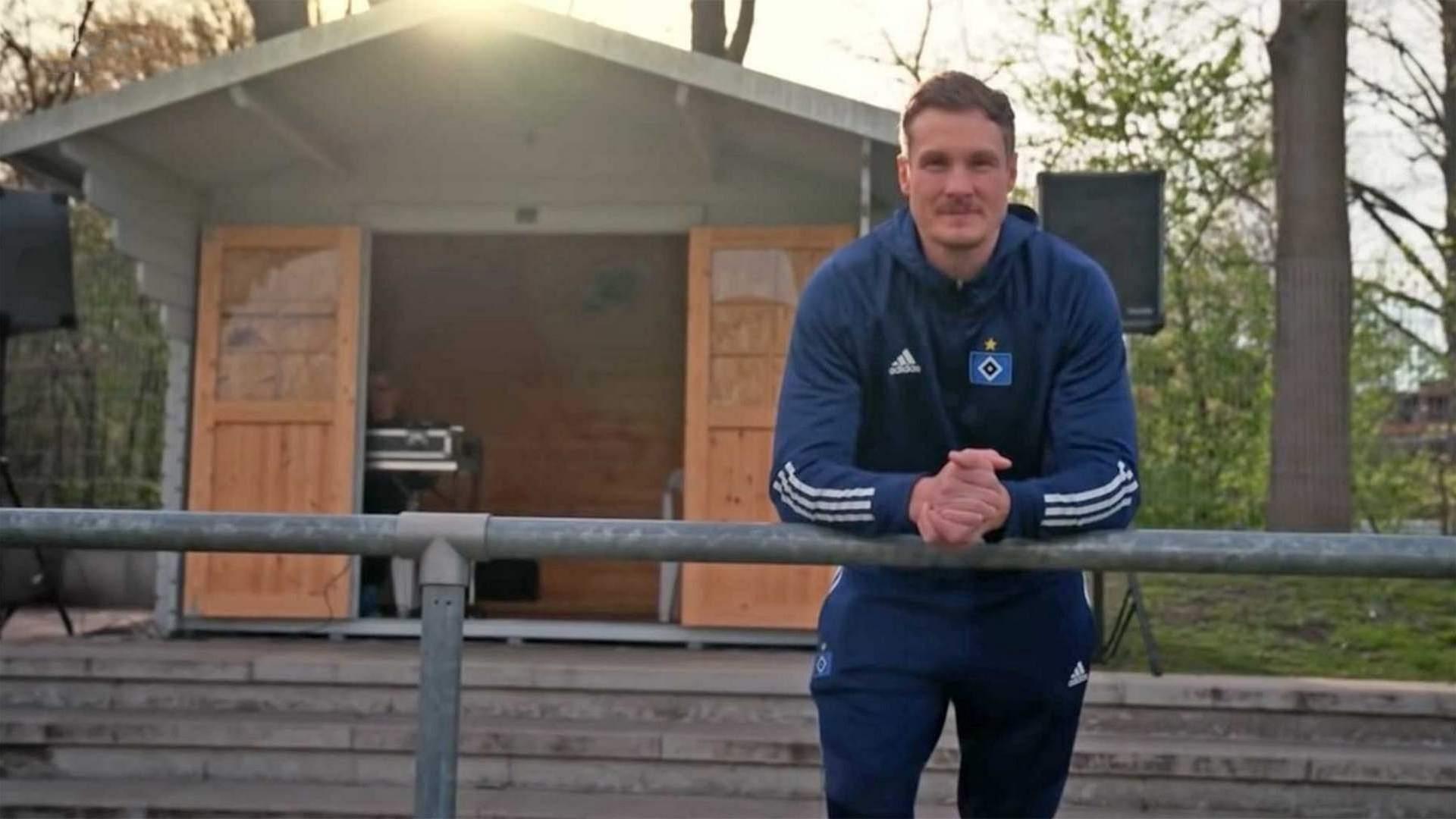 Aus Liebe zum Spiel Ex-Profis im Amateurfußball (aus-liebe-zum-spiel-ex-profis-im-amateurfuball) Досуг, хобби