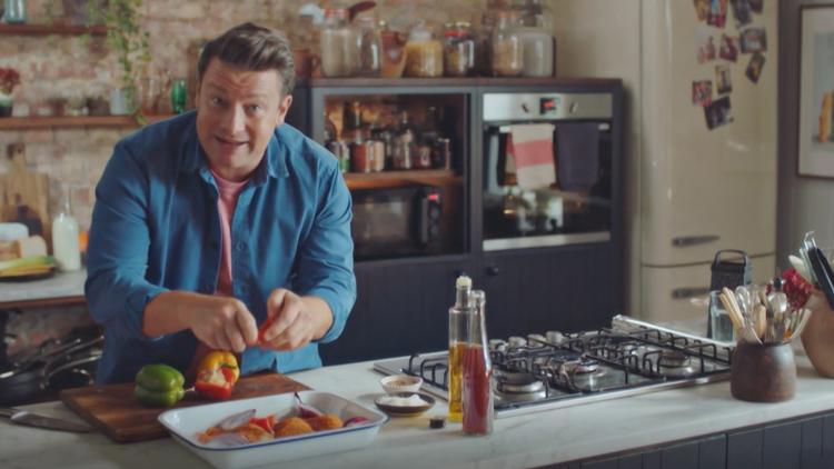 Постер Jamie Oliver: Cooking For Less