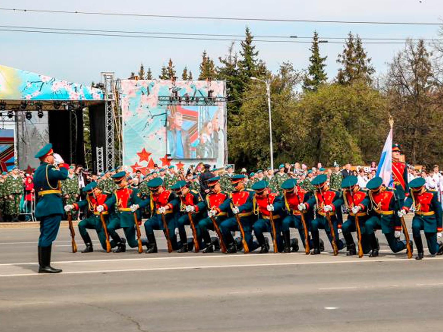 Торжественное прохождение военнослужащих. Уфа, Республика Башкортостан (torzhestvennoe-prohozhdenie-voennosluzhaschih-ufa-respublika-bashkortostan) Другое