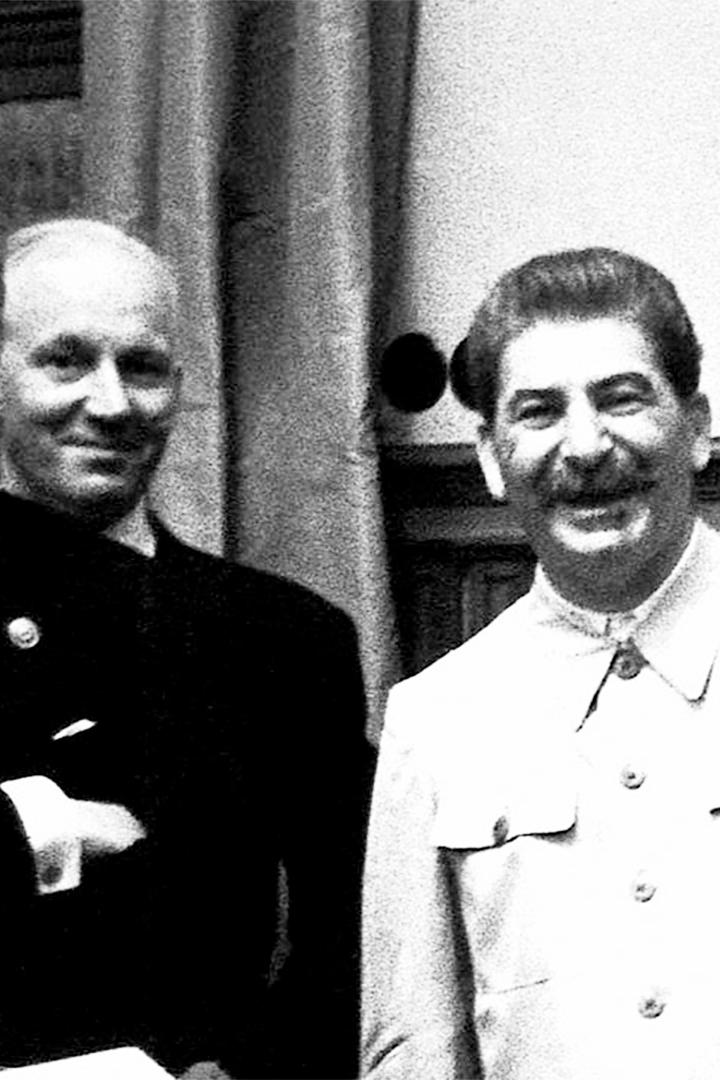 Как Риббентроп на Сталина авторучкой покушался (kak-ribbentrop-na-stalina-avtoruchkoj-pokushalsja) Познавательное