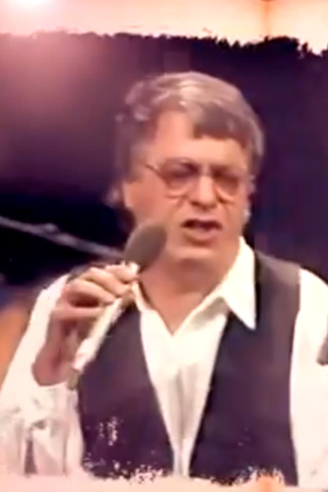 יוסי בנאי ותזמורת המהפכה Музыка