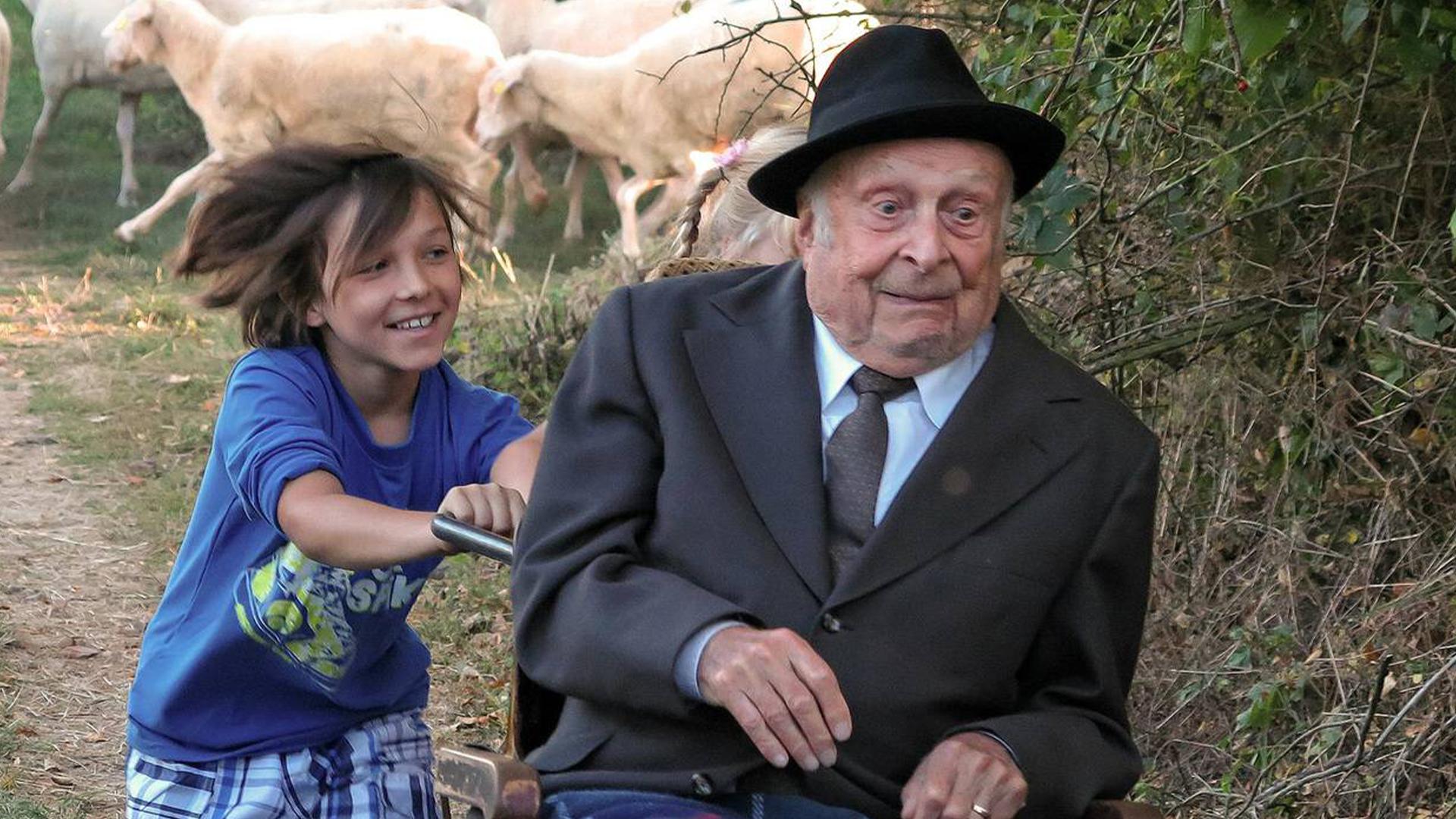 Wie wir Opa wieder zum Leben erweckten (wie-wir-opa-wieder-zum-leben-erweckten) Документальный сериал
