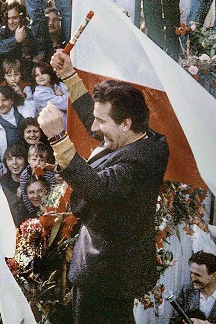 Le syndicaliste et le général : L'ultime combat de la Pologne communiste (le-syndicaliste-et-le-gnral-lultime-combat-de-la-pologne-communiste) Документальный фильм