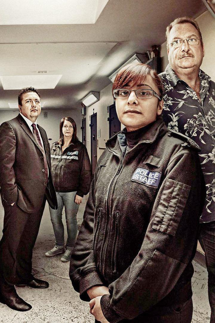 24 Hours in Police Custody (24-hours-in-police-custody) Документальный сериал