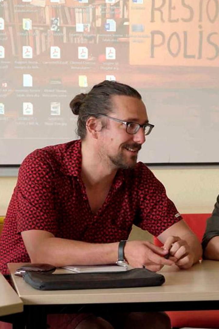 Profs de fac, la vocation à lépreuve (profs-de-fac-la-vocation-lpreuve) Документальный фильм
