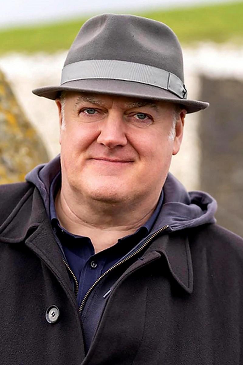 Wonders of the Moon with Dara O Briain (wonders-of-the-moon-with-dara-o-briain) Познавательное