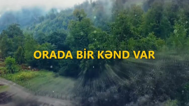 Постер Orada bir kənd var