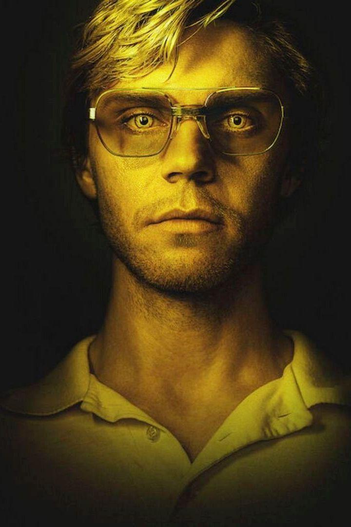 Монстр: История Джеффри Дамера (monstr-istorija-dzheffri-damera) Сериал 2022