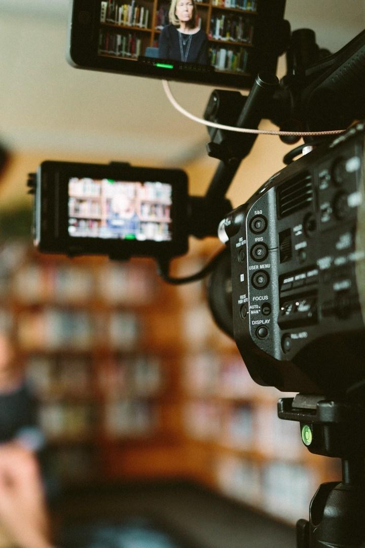 Интервью (intervju) Ток-шоу