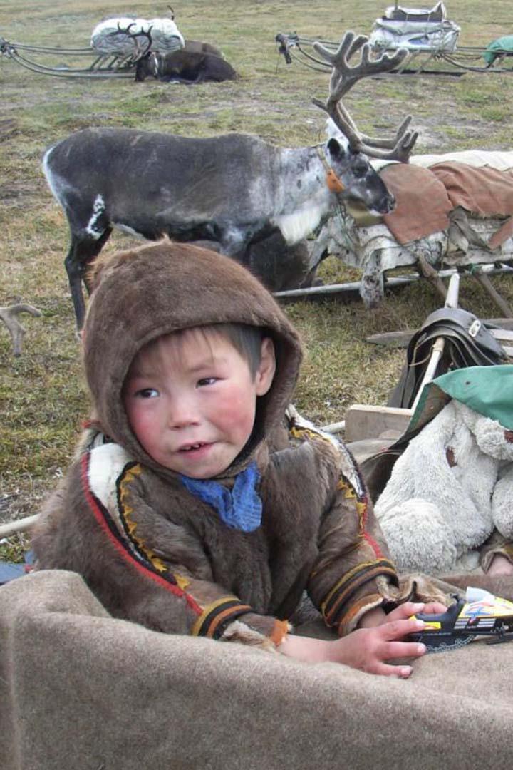 Заполярная школа для детей кочевников (zapoljarnaja-shkola-dlja-detej-kochevnikov) Документальный фильм