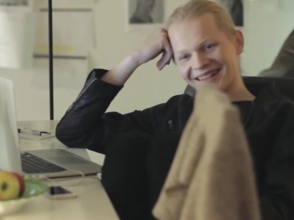 Androgīns (androgns) Документальный фильм