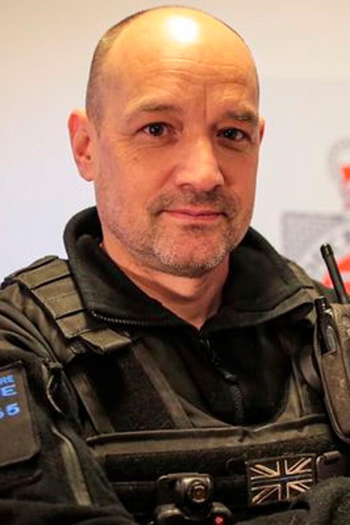 Police 999: Night Shift (police-999-night-shift) Документальный сериал