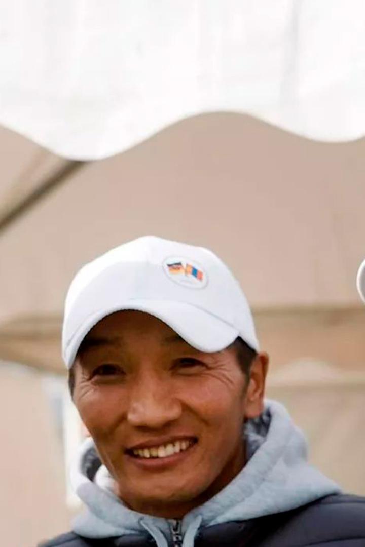 Chercheurs d'or en Mongolie : Une aventure est-allemande (chercheurs-dor-en-mongolie-une-aventure-est-allemande) Документальный фильм