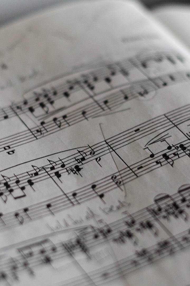 Мусиқий лаҳзалар (musiij-lazalar) Музыка