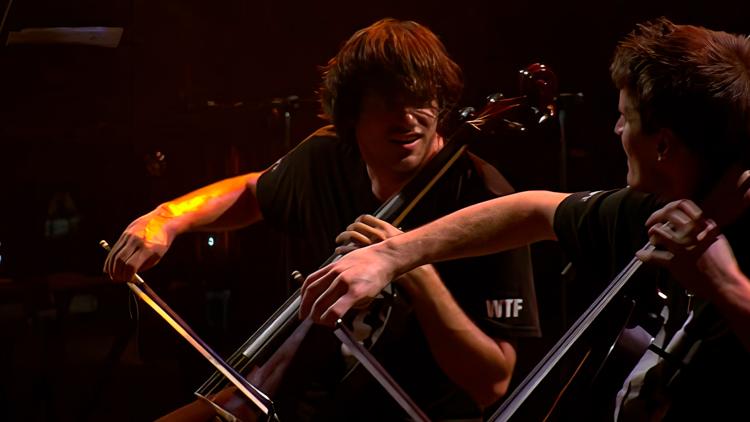 Постер 2cellos - Live in London 2011