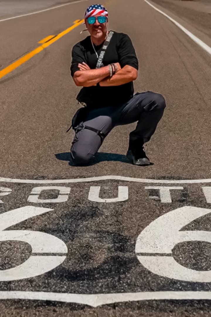 Bertrand Caroy sur la Route 66 (bertrand-caroy-sur-la-route-66) Документальный фильм