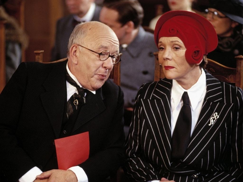 Миссис Брэдли (missis-bredli) Сериал 1998