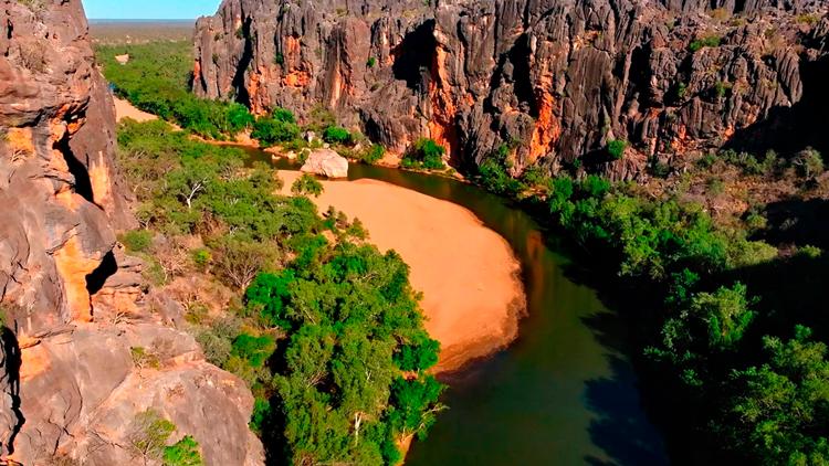 Постер L'ouest sauvage de l'Australie : Parmi les crocodiles du parc Mitchell River