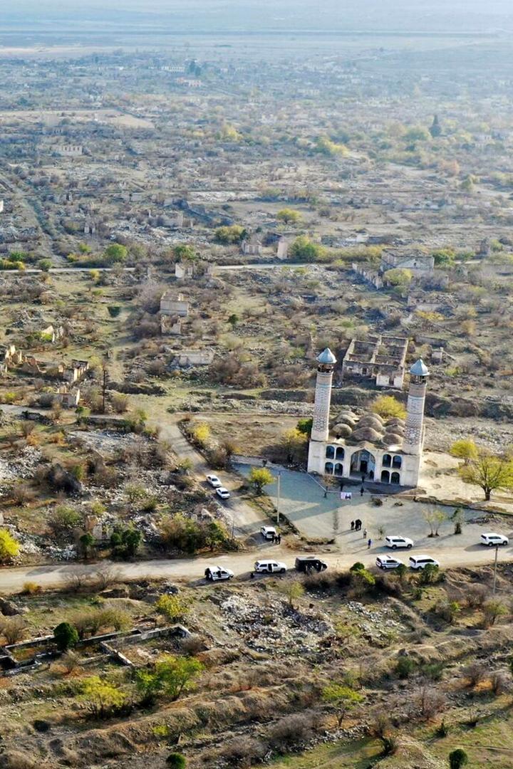 Bərpa edilən şəhərlər (brpa-ediln-hrlr) Документальный фильм