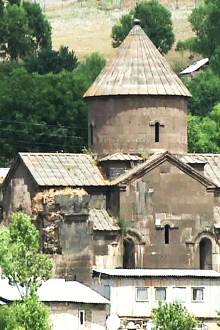 Մեր գյուղի եկեղեցին Документальный сериал